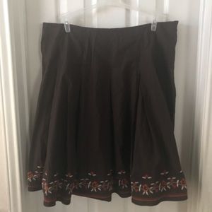 BROWN EMBROIDERED A LINE PLEATED SKIRT SZ 16 NY&Co